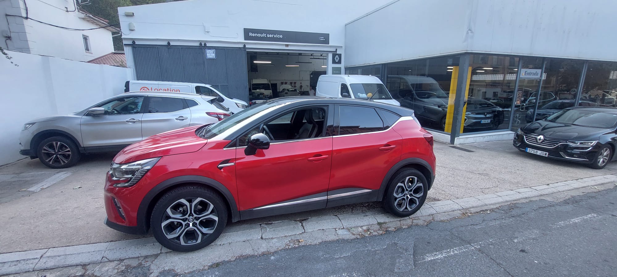 Renault Captur 140CV MYH miniatura 2